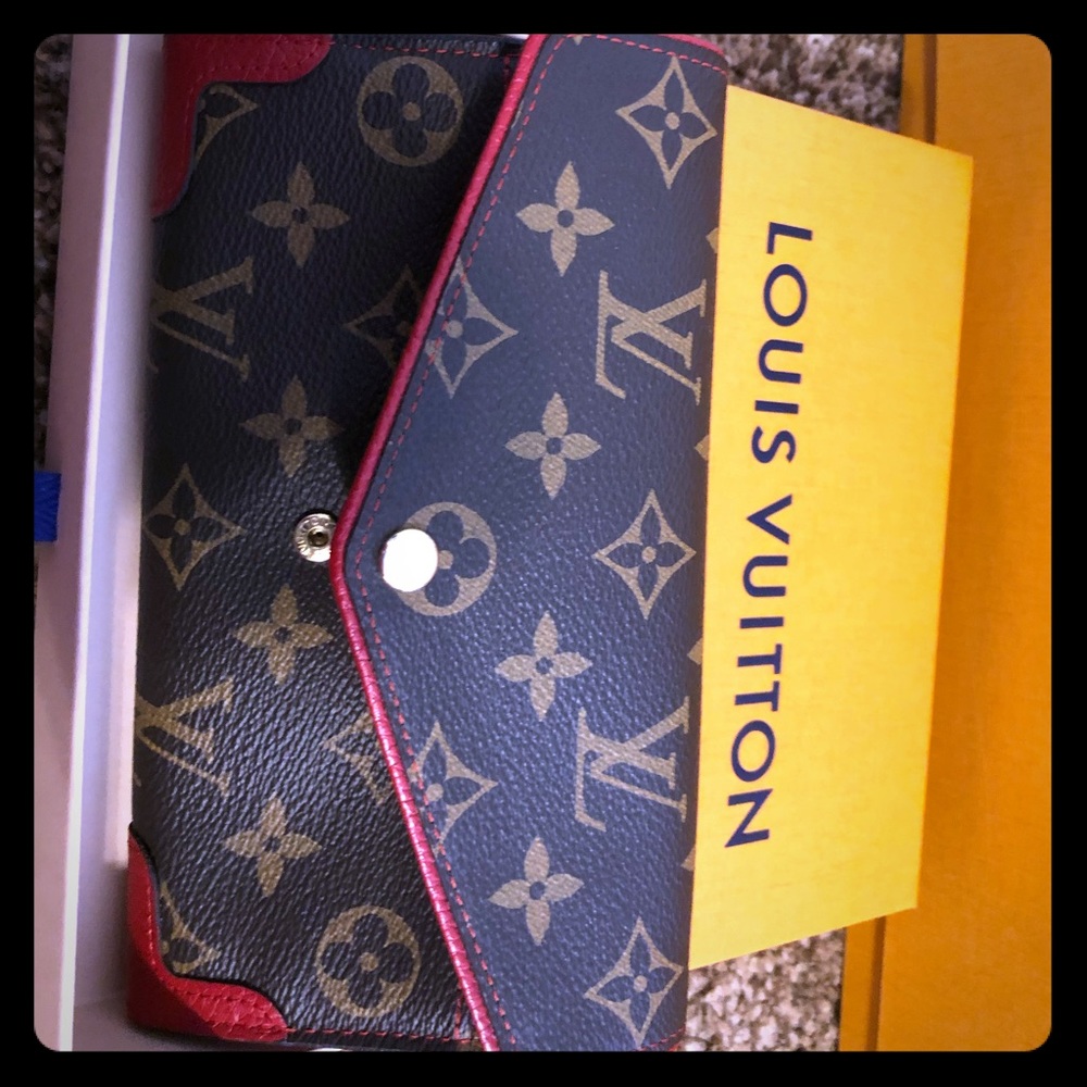 Louis Vuitton retro sarah wallet